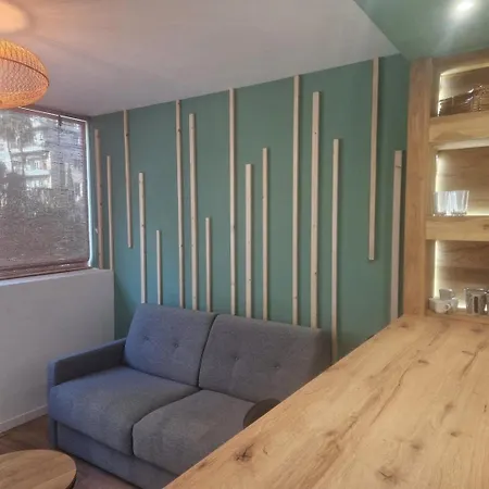 Апартаменты Cosy Haven 5 Min From Carnival Hyper-center!